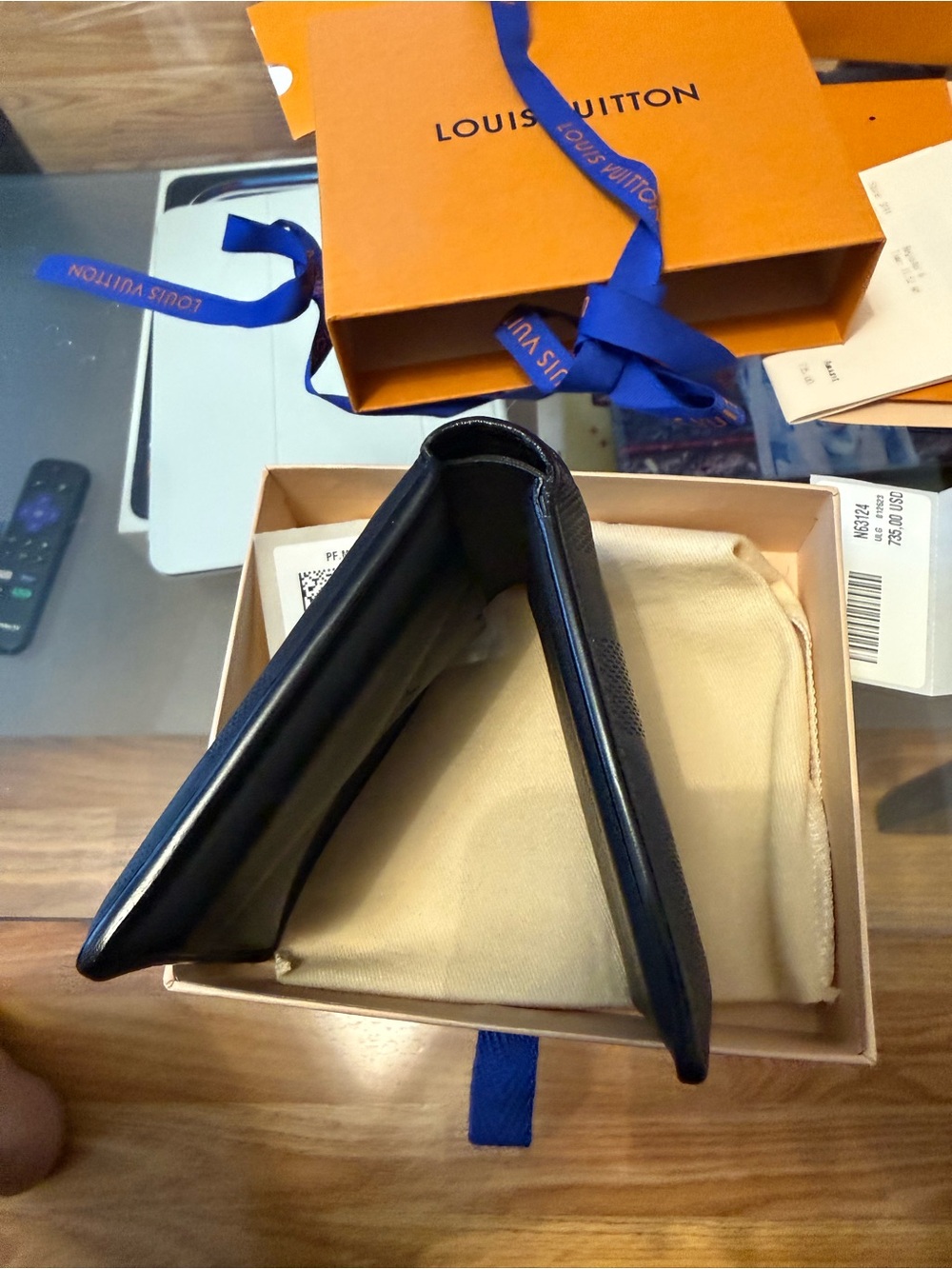 Louis Vuitton Black Checkered Bifold Wallet with Orange Packaging - Picture 7 of 12